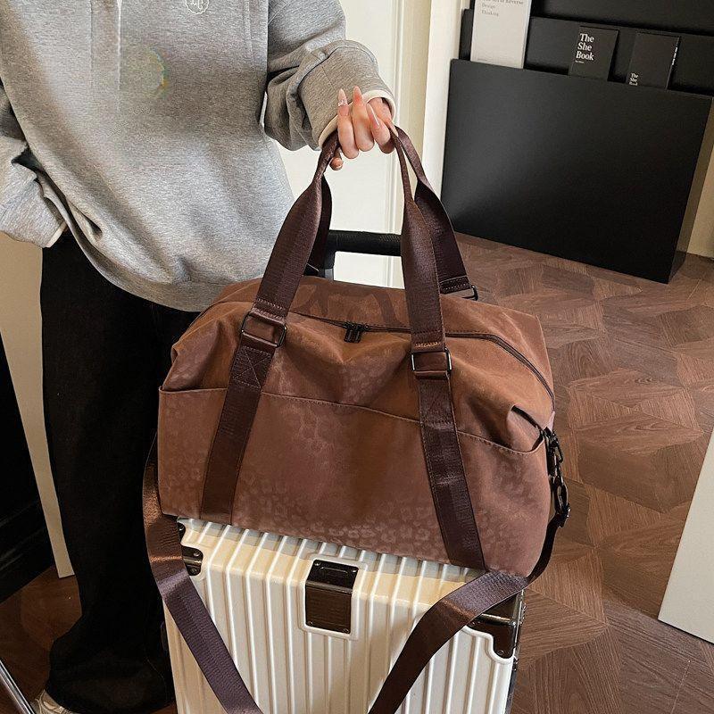 Leichte Wochenend-Duffle-Tasche Brehn