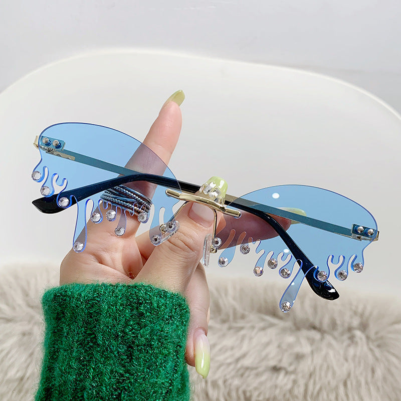 Damen auffällige Sonnenbrille im flüssigen Design Brehn