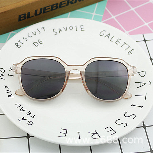 Damen geometrische Sonnenbrille mit transparenter Rahmenstruktur Brehn