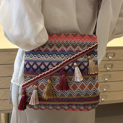 Dekorative bestickte Schultertasche