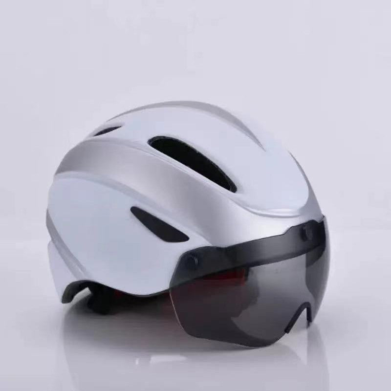 Schutzhelm für Radfahrer mit Visier Brehn