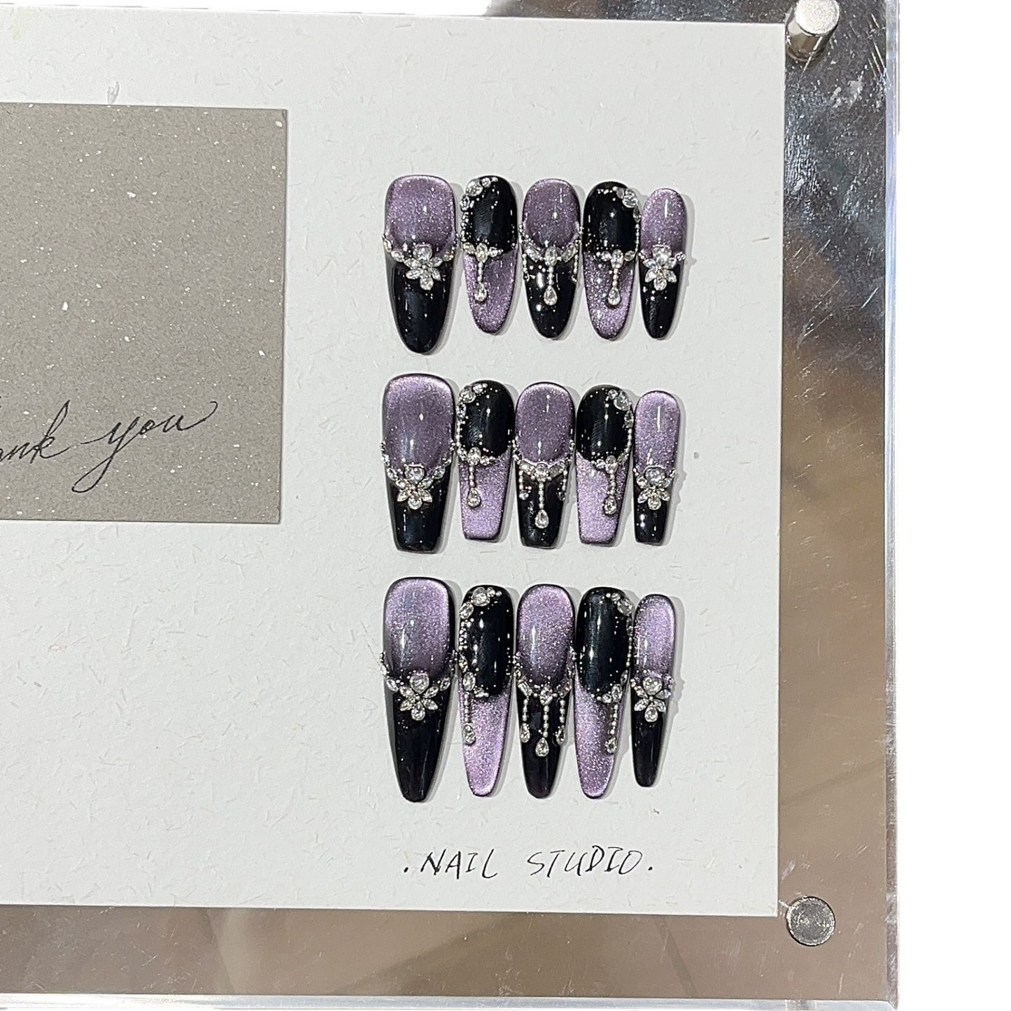Glamouröse dekorative Nagelkunst Brehn