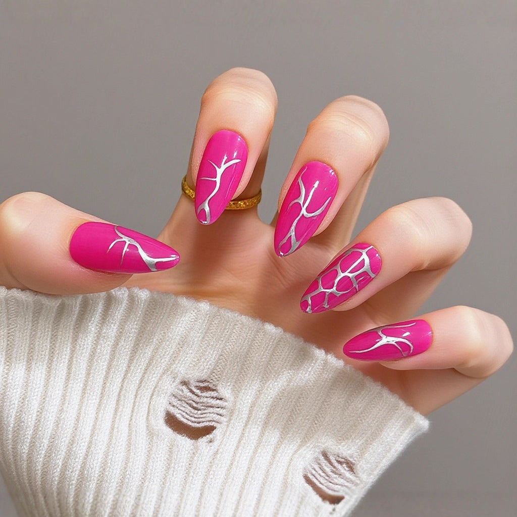 Kunstvolle Nagelverlängerungen mit Eleganten Spitzen Brehn