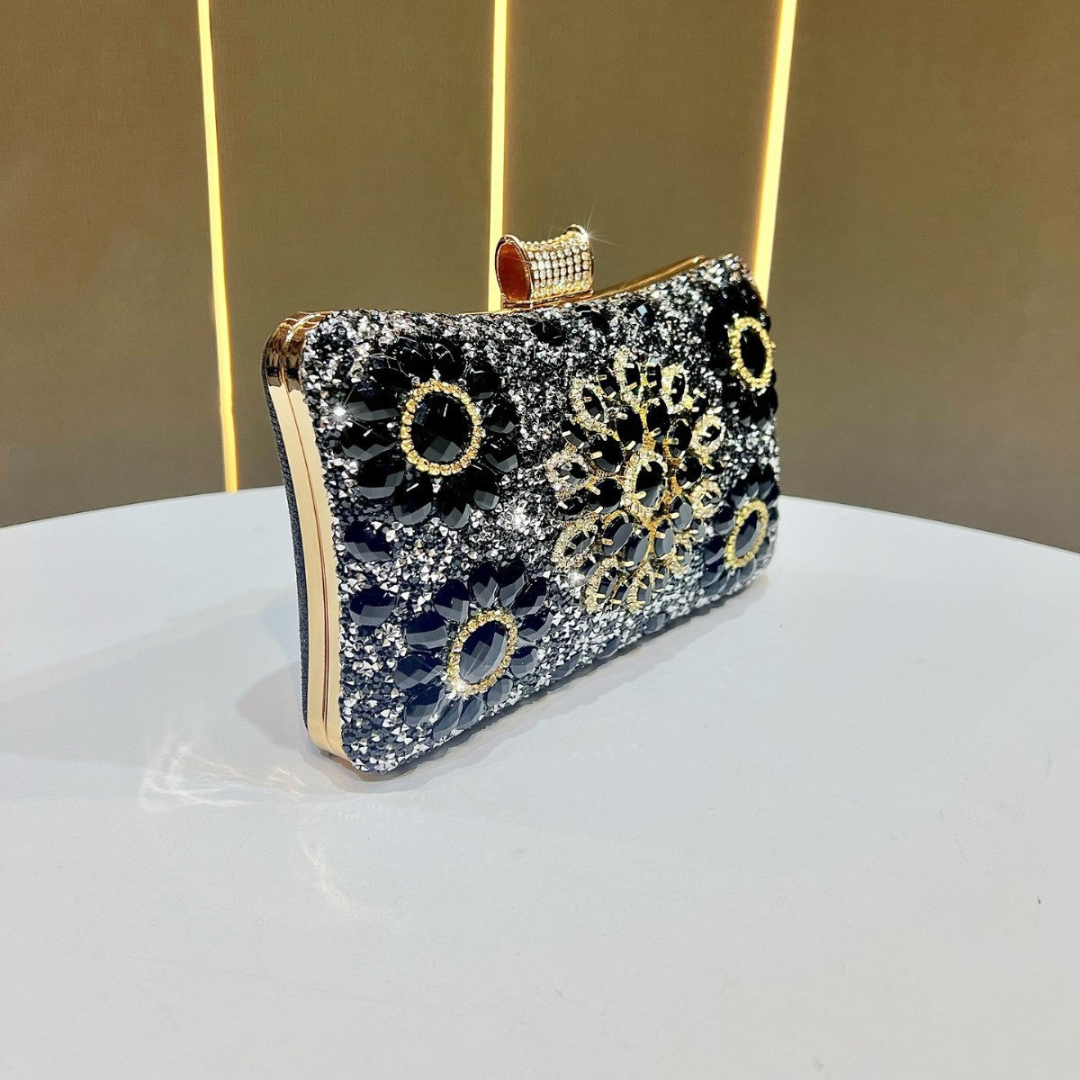 Ausgefallene Abend-Clutch