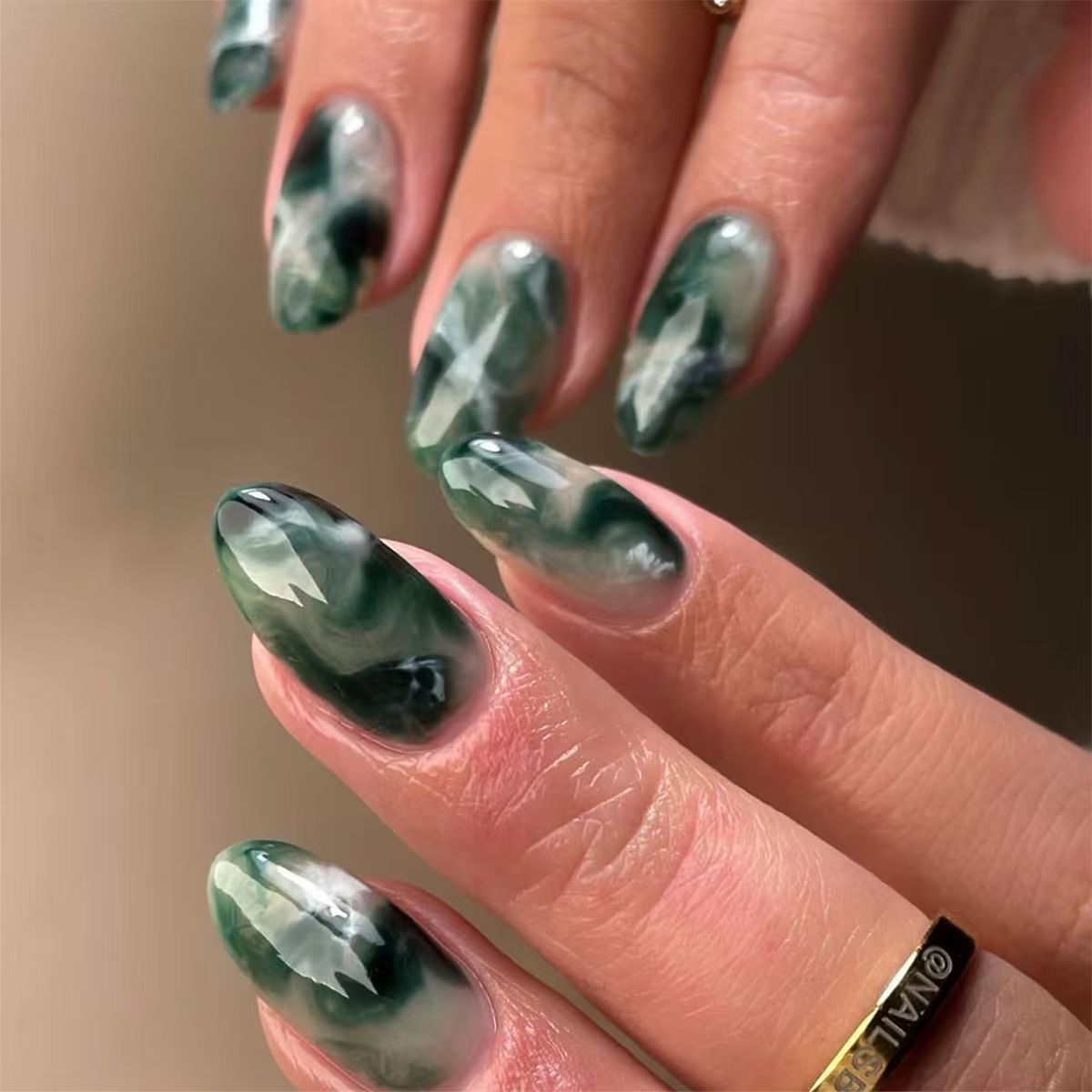 Elegante Gel-Nagelkunstverlängerungen Brehn