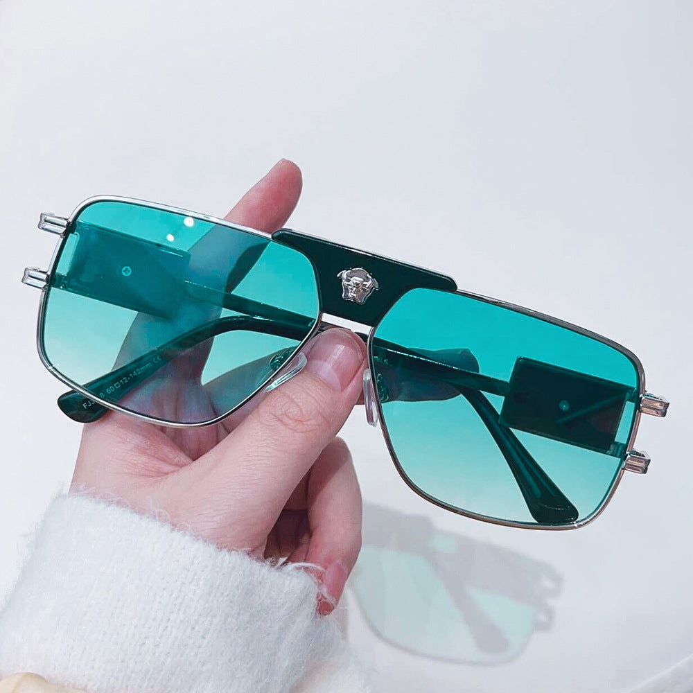 Damen stilvolle Sonnenbrille mit modernem, quadratischem Rahmen Brehn