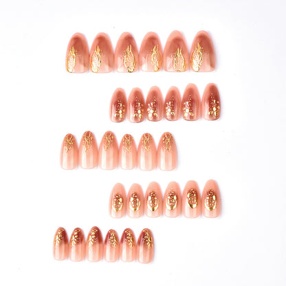 Elegantes Goldakzentiertes Press-On Nagelkunstset Brehn