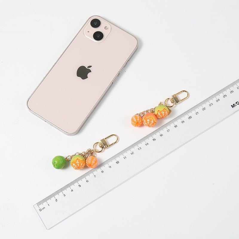 Verspielter Schlüsselanhänger mit Fruchtigem Design Brehn