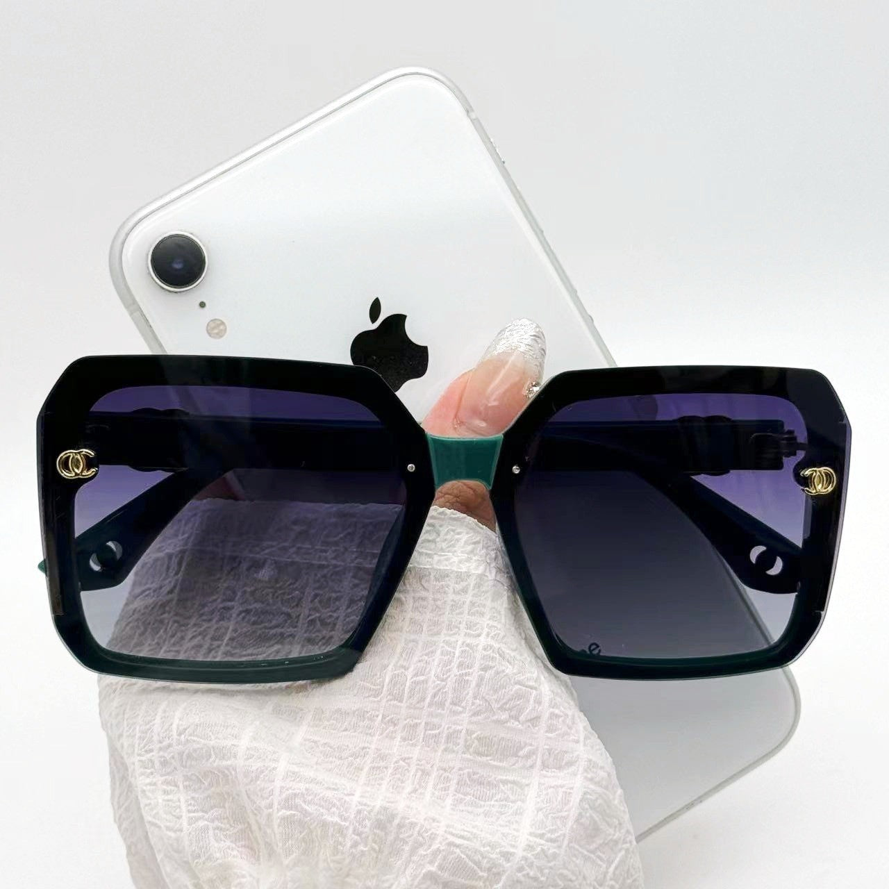 Damen Modische Sonnenbrille mit markantem eckigen Rahmen und luxuriösen Akzenten Brehn