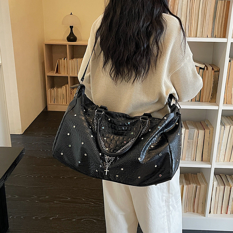 Elegante Sport- und Reisetasche Im Modernen Design Brehn