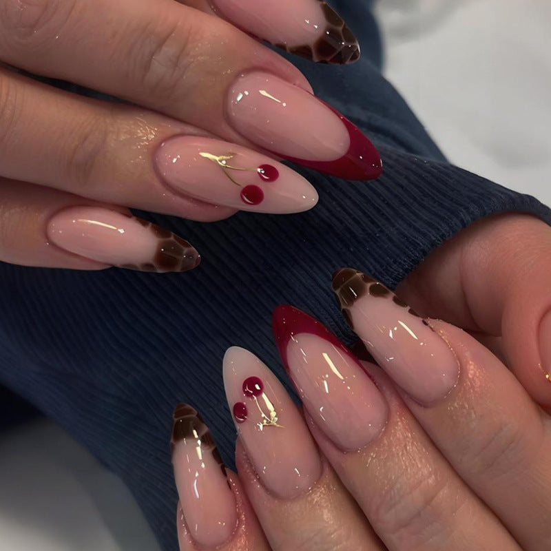 Kunstnagelset mit eleganten Ombré-Designs und glamourösen Akzenten Brehn
