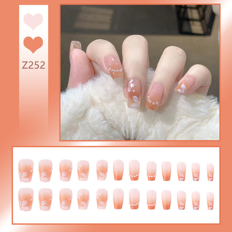 Elegante Blumendruck-Nageltips