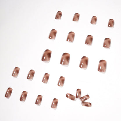 Kunstvolle Nagelkunst mit Ombre-Effekt und Glitzer Brehn