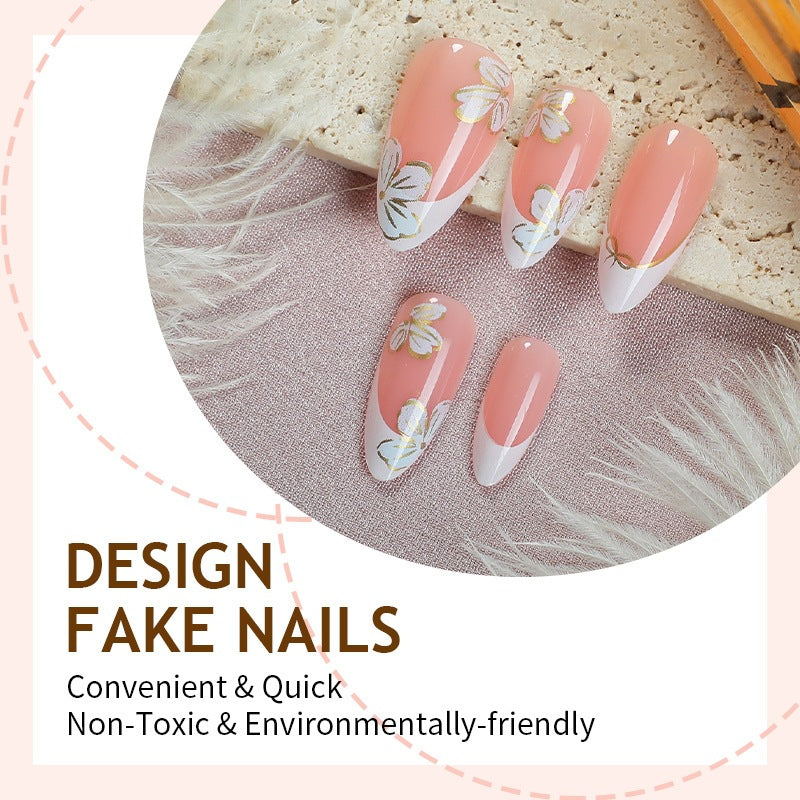 Kunstnagelset mit stylischen Blumen- und französischen Spitzen Designs Brehn