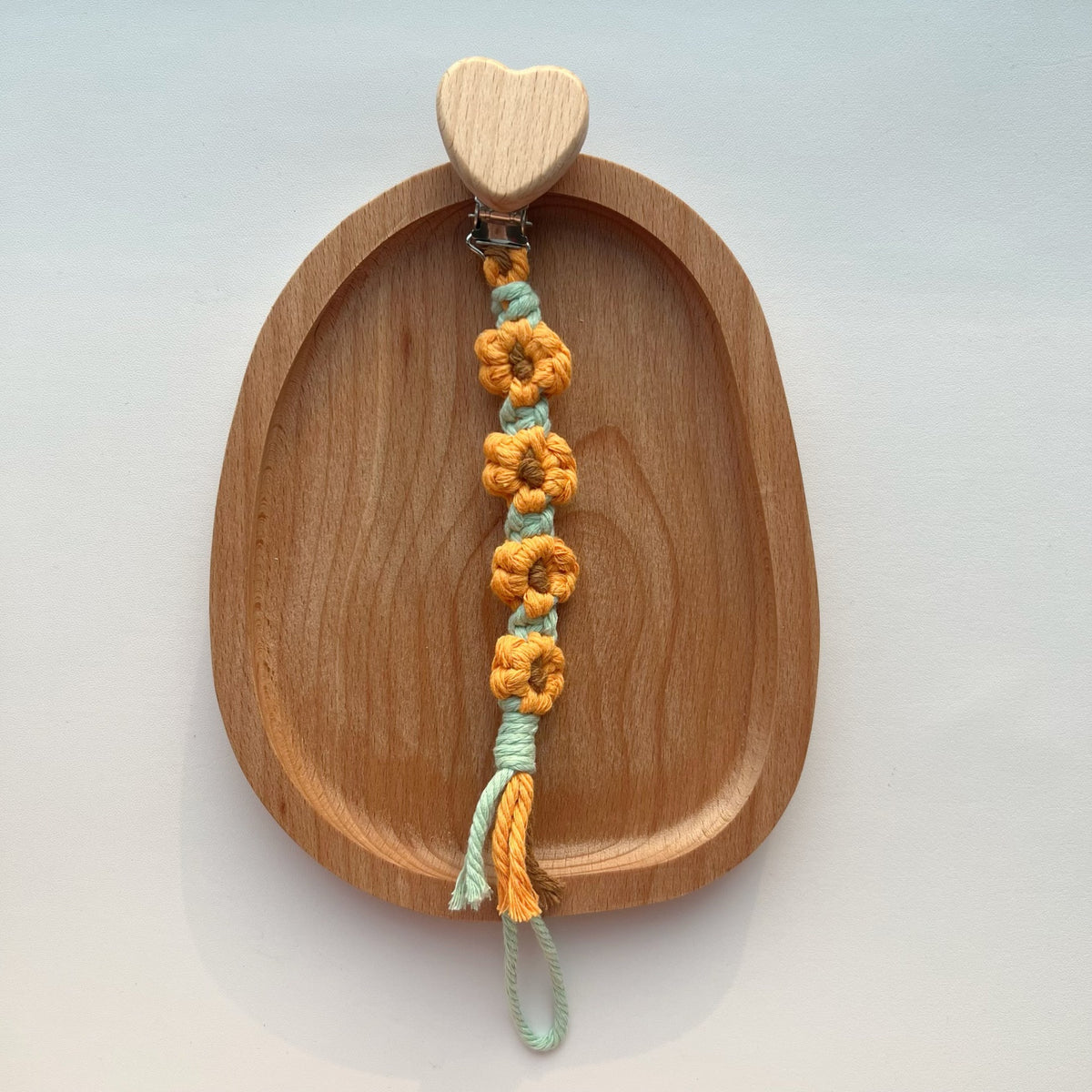 Baumwolle Häkelblumen Schnuller und Beißring Clip mit Holz Herz Sicherheitsclip