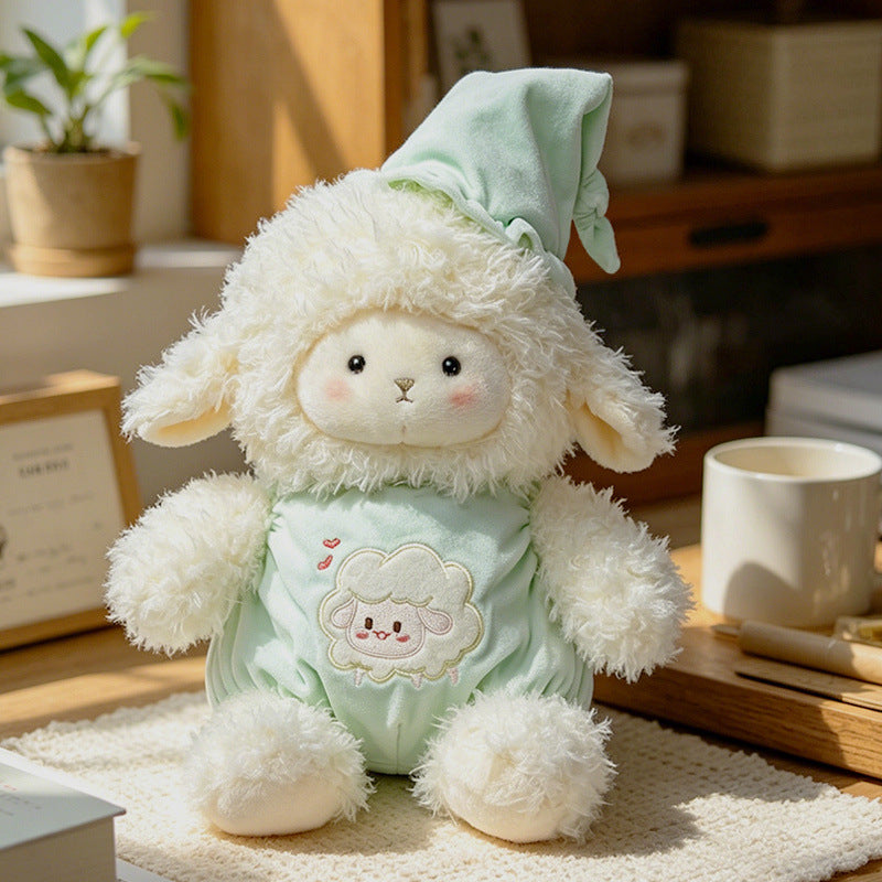 Plüsch Lamm Kuscheltier mit gesticktem Overall und Schlafmütze Brehn