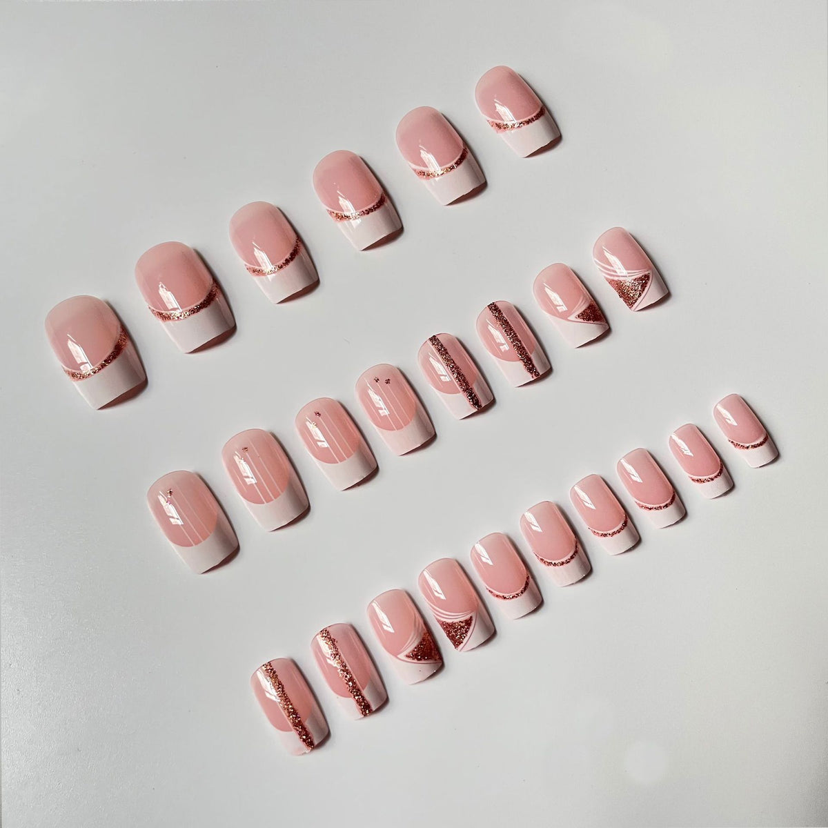 Elegantes French Tip Nagelkunst Set Brehn 1789915033