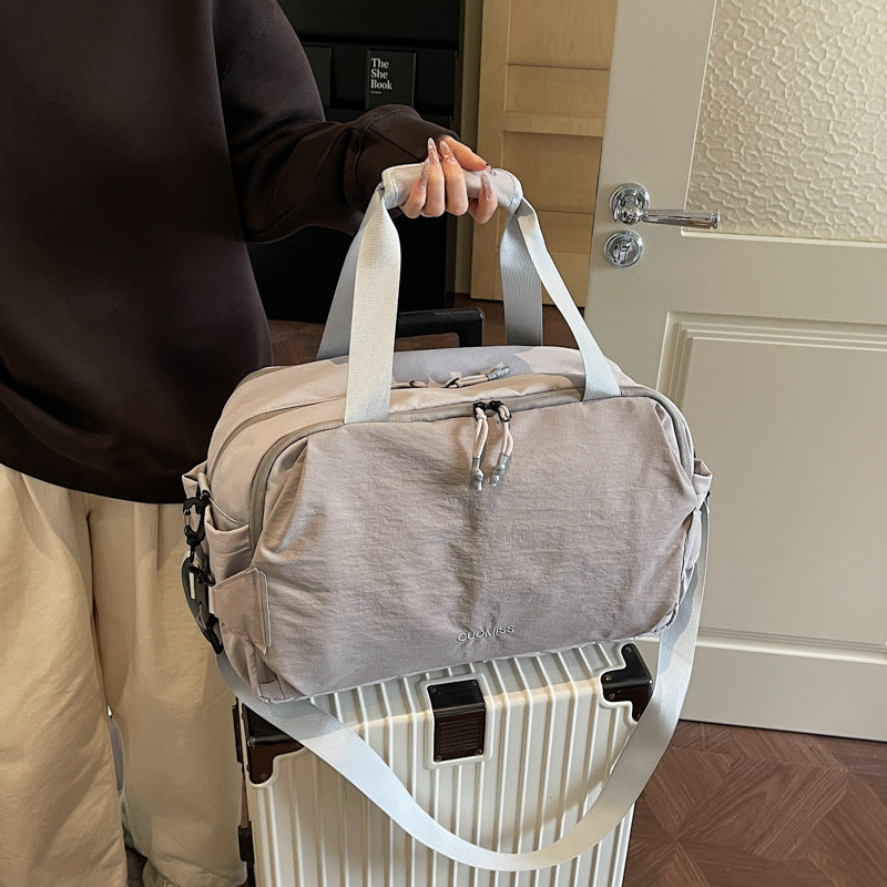 Sportliche Reisetasche Mit Mehreren Praktischen Fächern Brehn