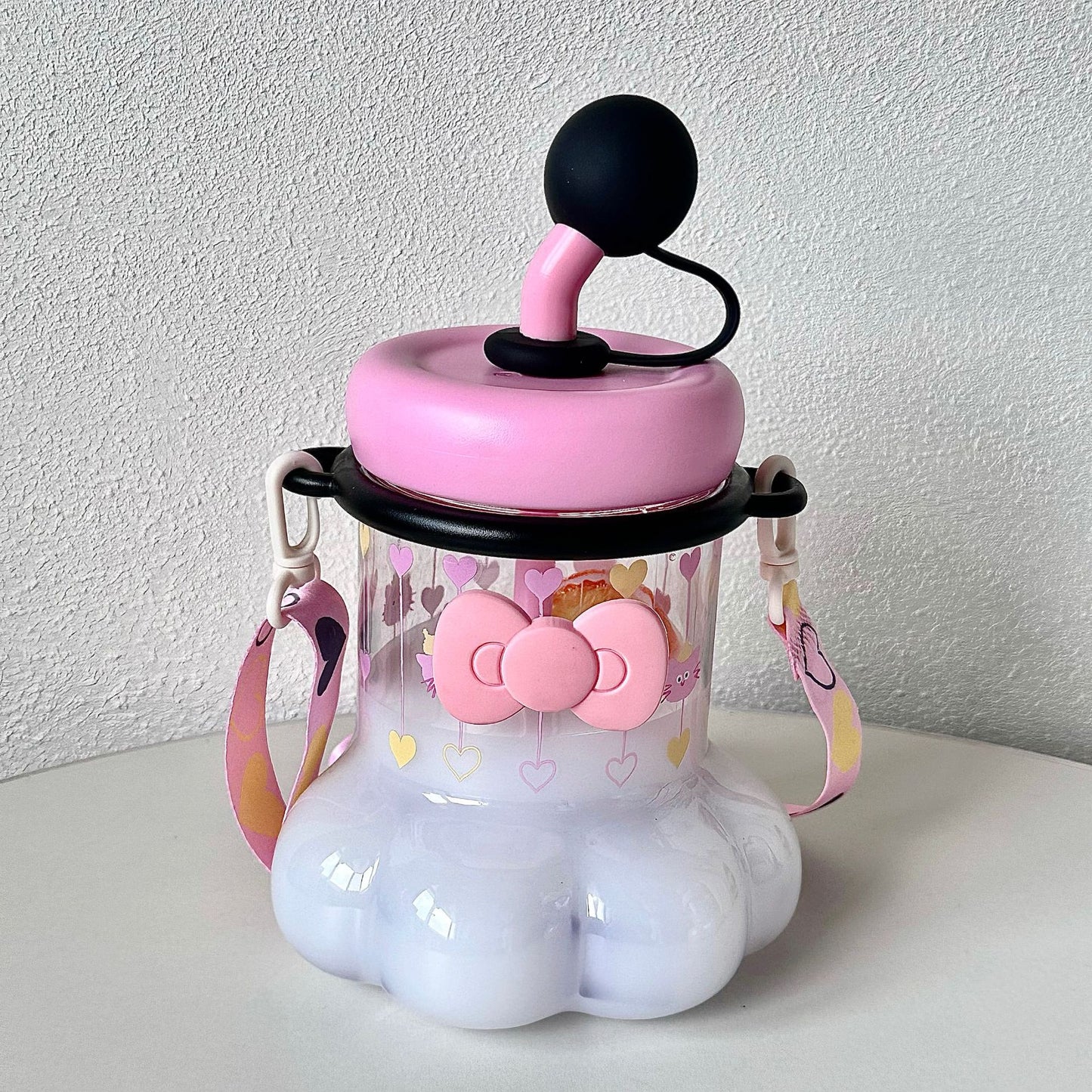 Damen Trinkflasche mit integriertem Silikontragegriff und verspieltem Design Brehn