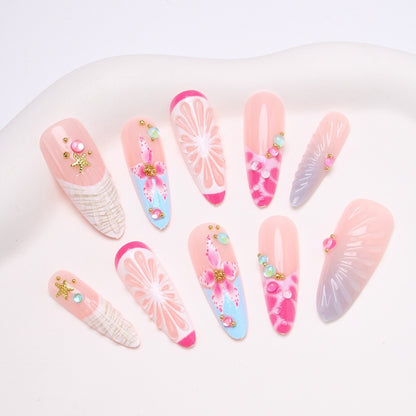 Kunstnagelset mit floralem und fröhlichem Design Brehn