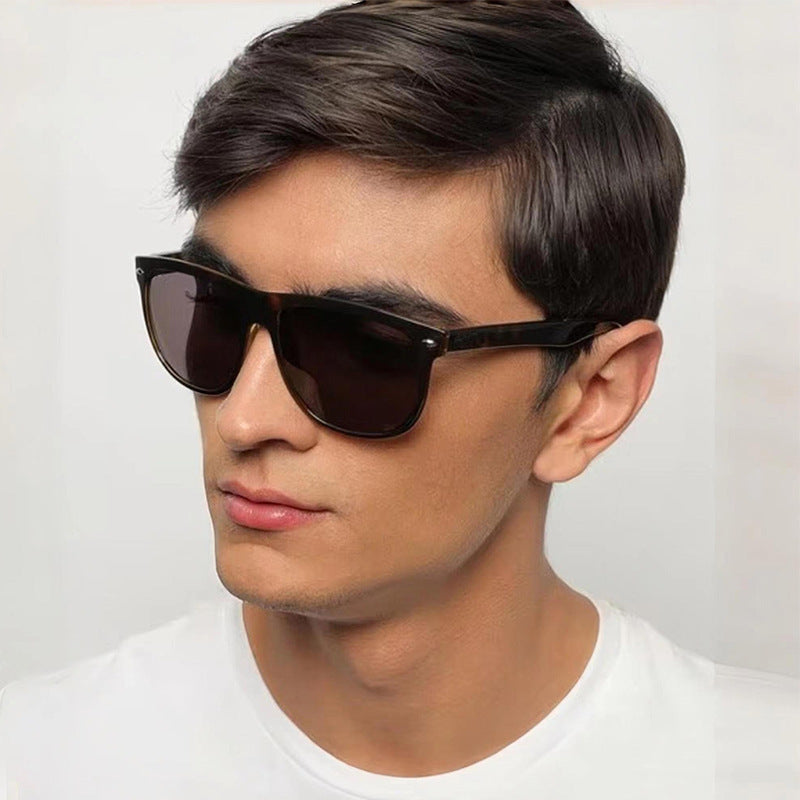 Damen Klassische Sonnenbrille im modischen rechteckigen Design Brehn