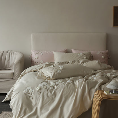 Luxuriöses besticktes Bettwäsche-Set aus Baumwollsatin mit Kissenbändern