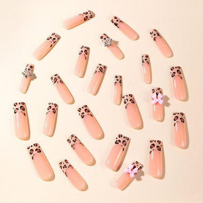Glamouröse dekorative Nagelkunst Brehn