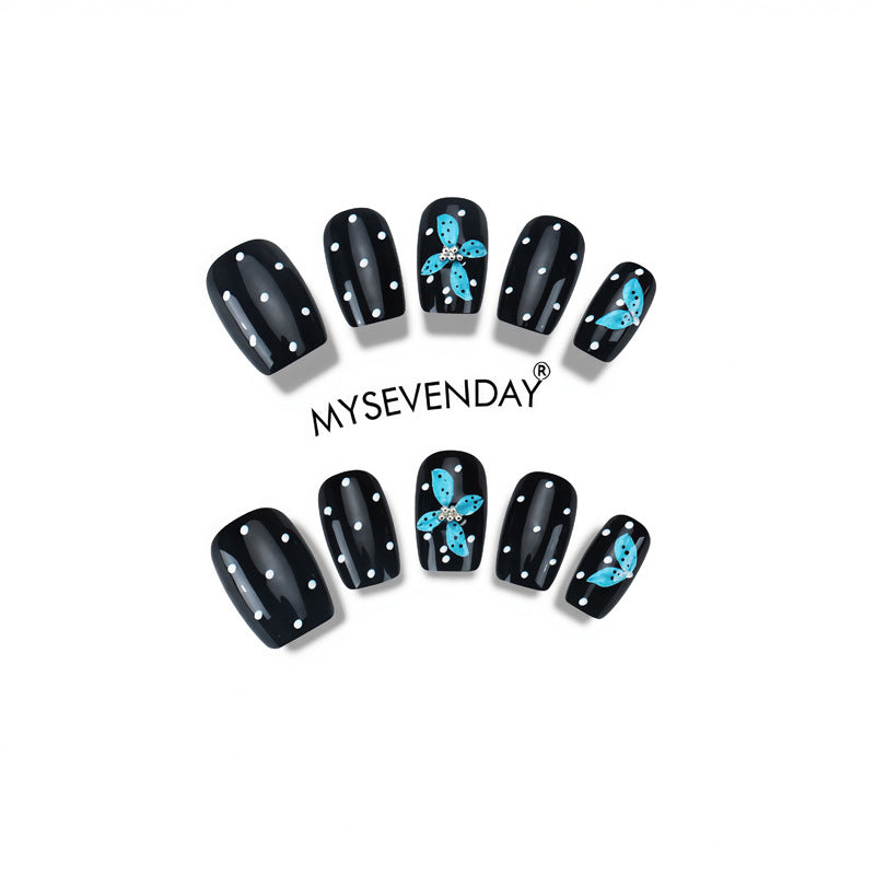 Blumenverzierte Press-On-Nagelset Brehn
