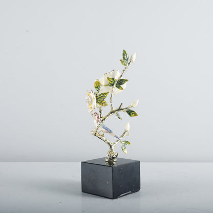 Dekorative Vogel- und Blumenskulptur