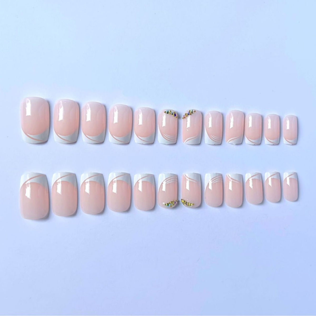 Elegantes französisches Spitzen-Nagelkunstdesign