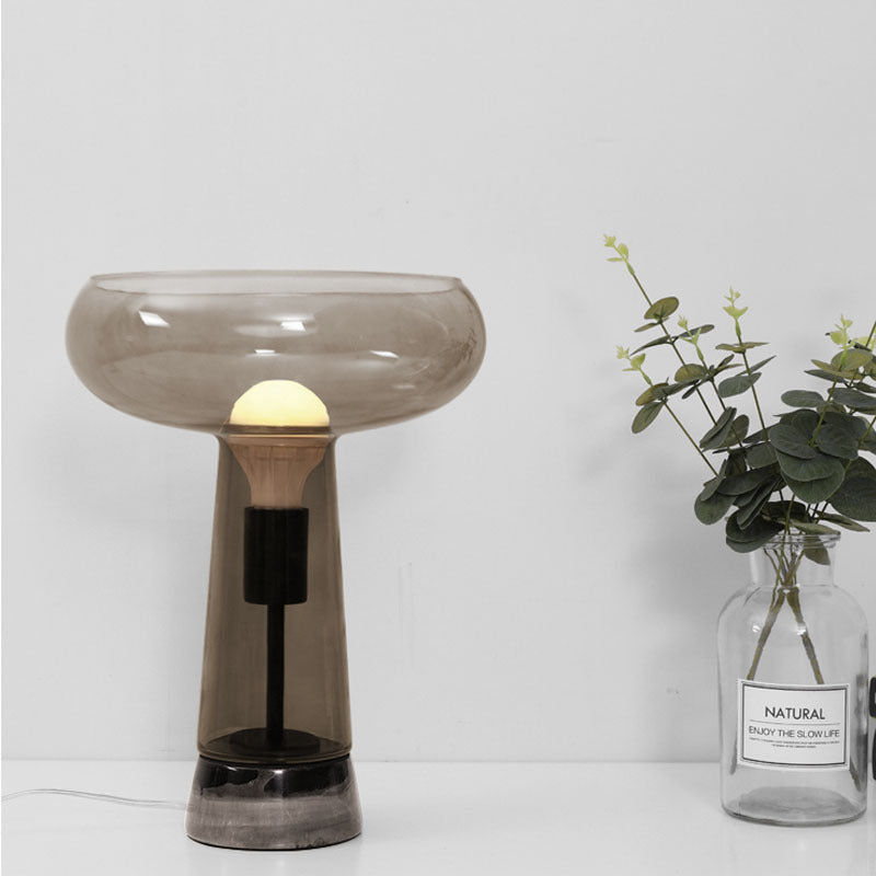 Elegante transparente Glas Tischlampe