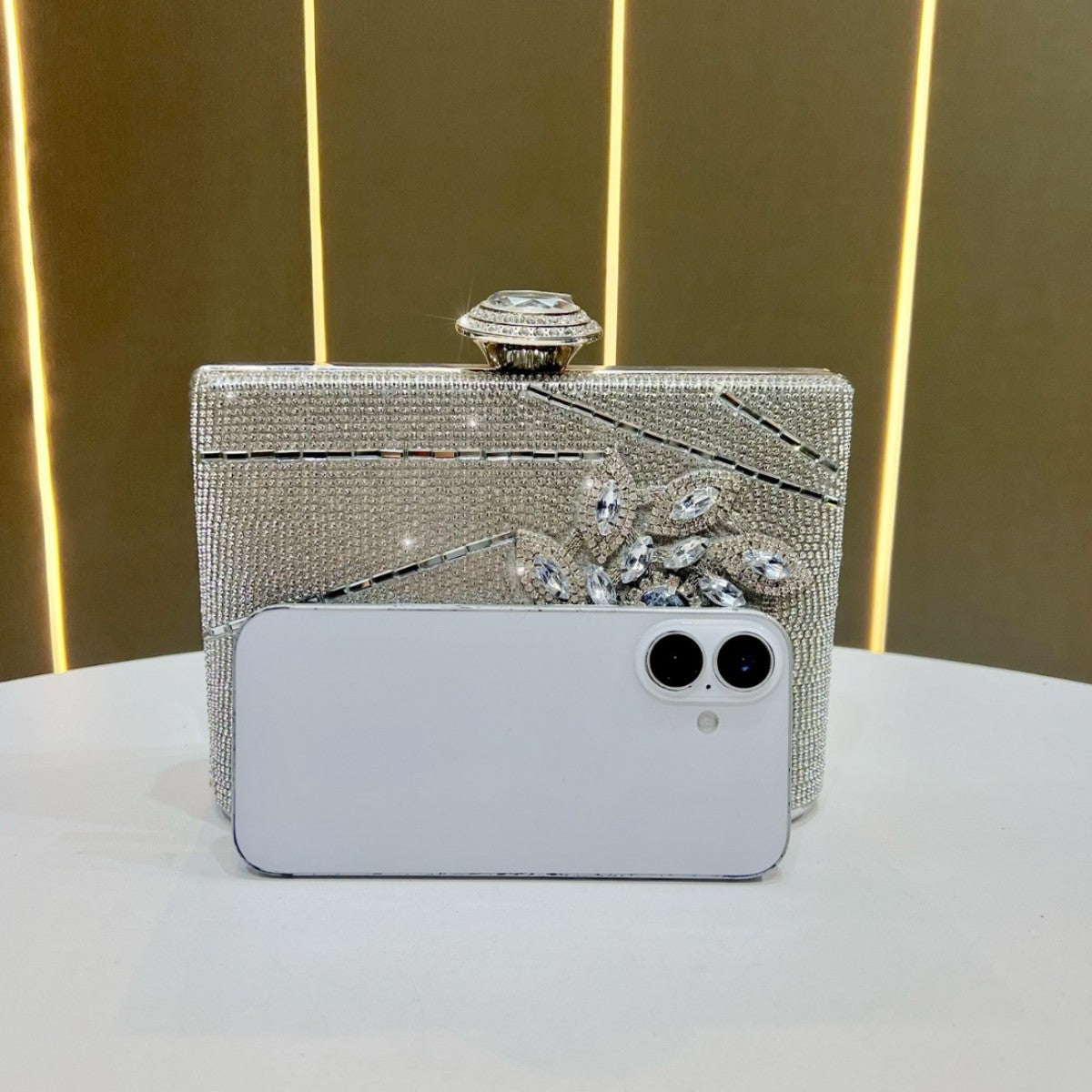 Verschnörkelte Strass Abend Clutch