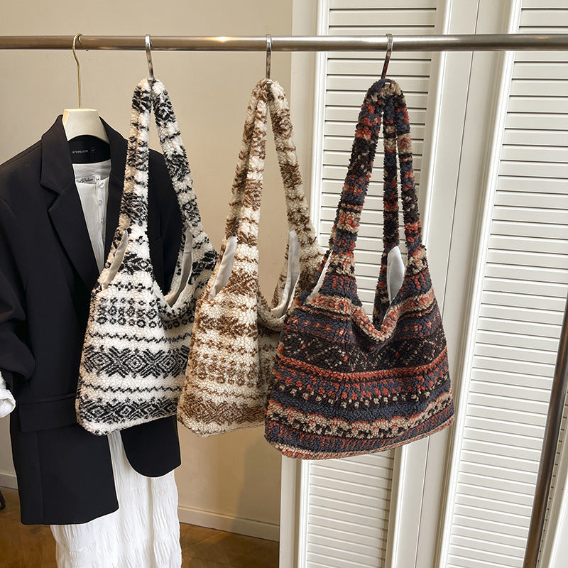 WoBohemian Strick Hobo Tasche Brehn