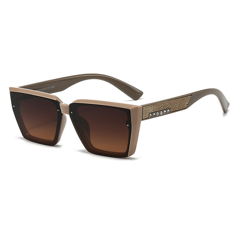 Damen stilvolle Sonnenbrille mit funkelnden Akzenten Brehn