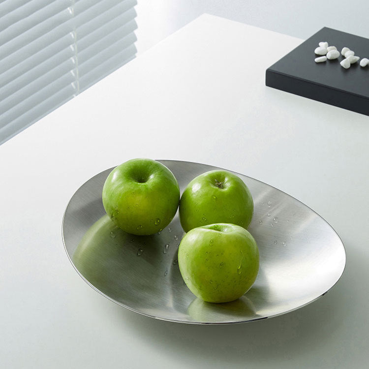 Elegante schalenförmige Tischdekoration