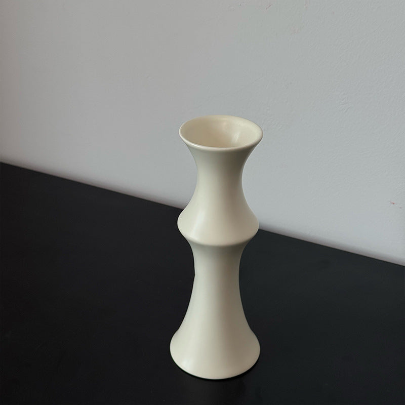Moderner Skulptierter Keramikvase