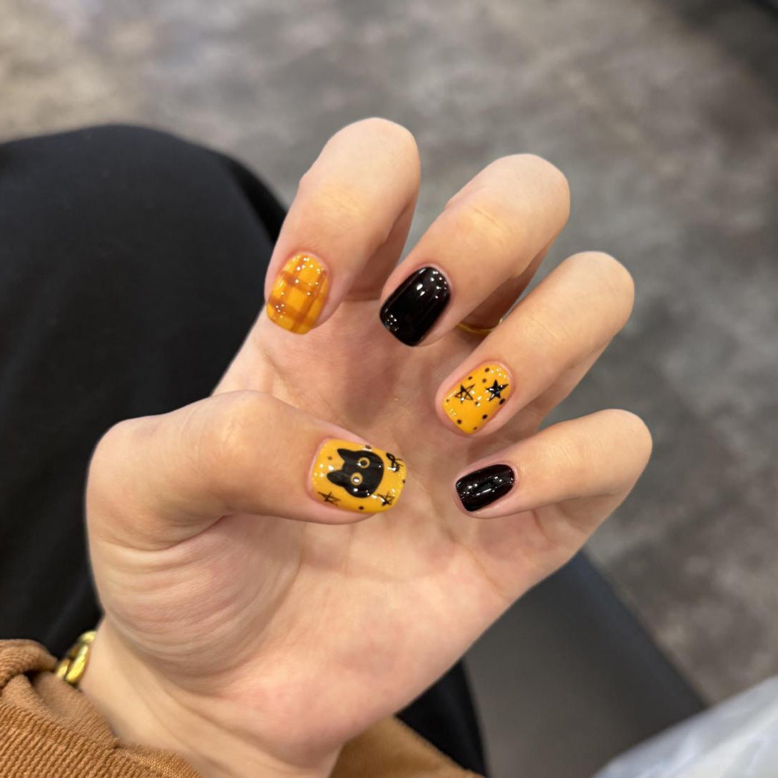 Kreative Nagelkunst mit Halloween-Motiv Brehn