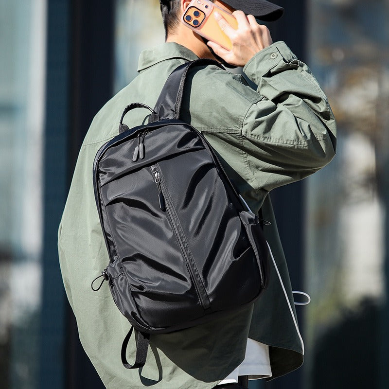 Stylischer wasserabweisender Laptop-Rucksack Brehn