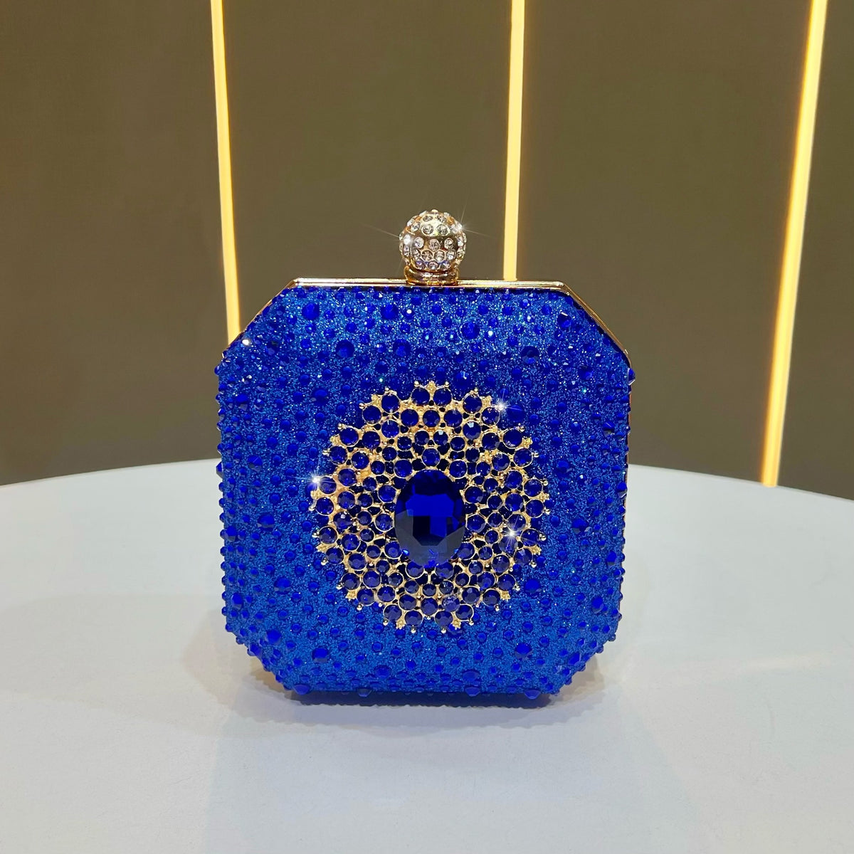 Glänzende mit Strass verzierten Clutch