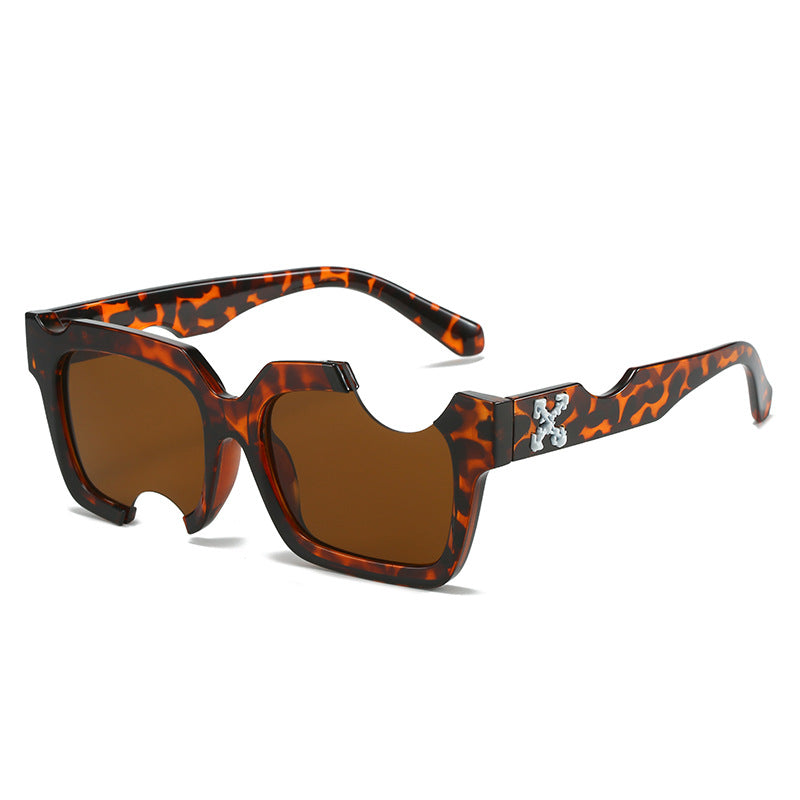 Damen moderne, geometrische Sonnenbrille mit außergewöhnlichem Rahmen Brehn