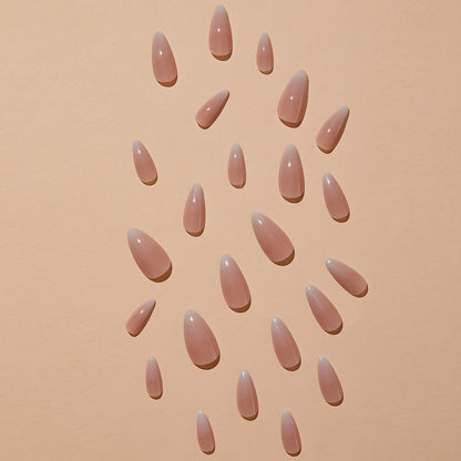 Künstliche Nagelspitzen mit eleganter Form Brehn