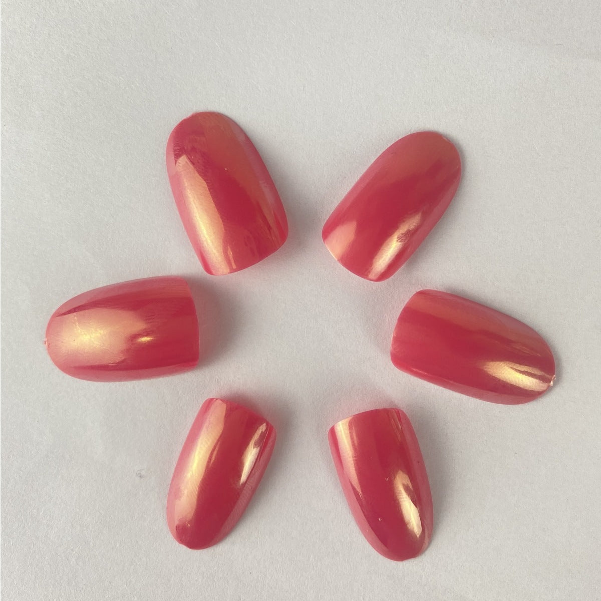 Glänzende langanhaltende Nagelkunst Brehn