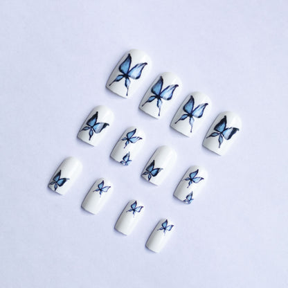 Künstlerische Nagelkunst