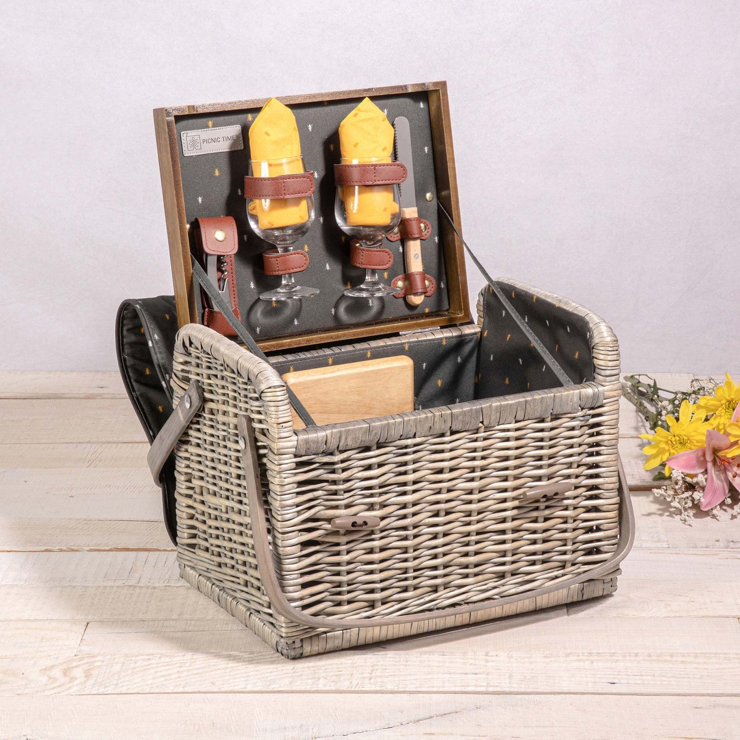 Damen stilvoller Picknickkorb mit integrierten Weingläsern und Zubehör Brehn