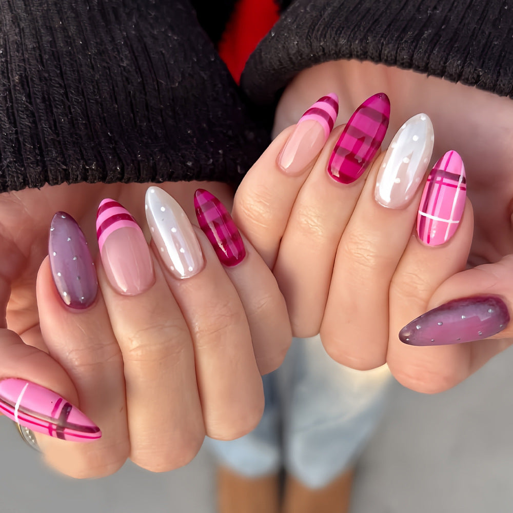 Künstlerisches Glänzendes Stiletto Press-On Nail Set Brehn