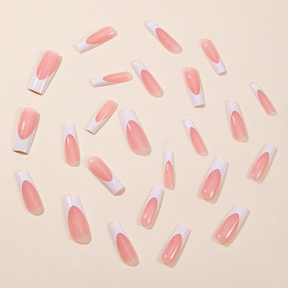 Elegante French Tip Nagelkunst Extensions Brehn