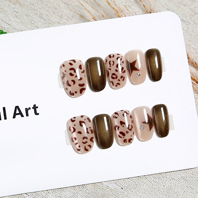 Kunstnägel im modernen Animal-Print Design Brehn