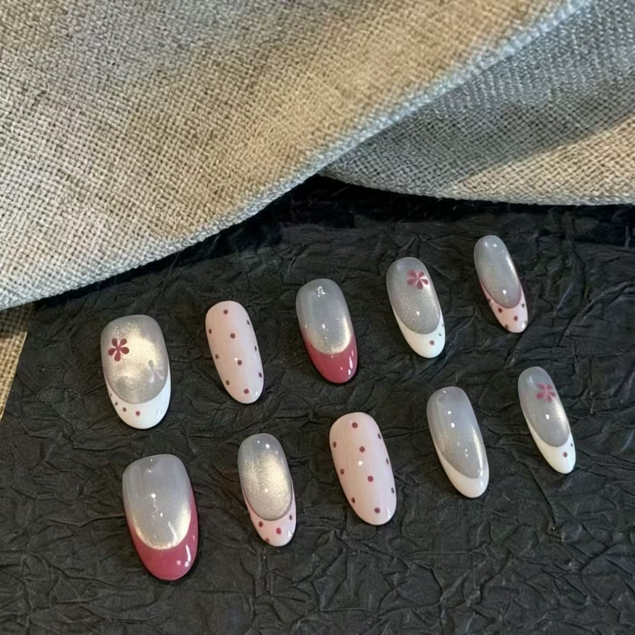Künstlerisches Press-On Nagelset Brehn