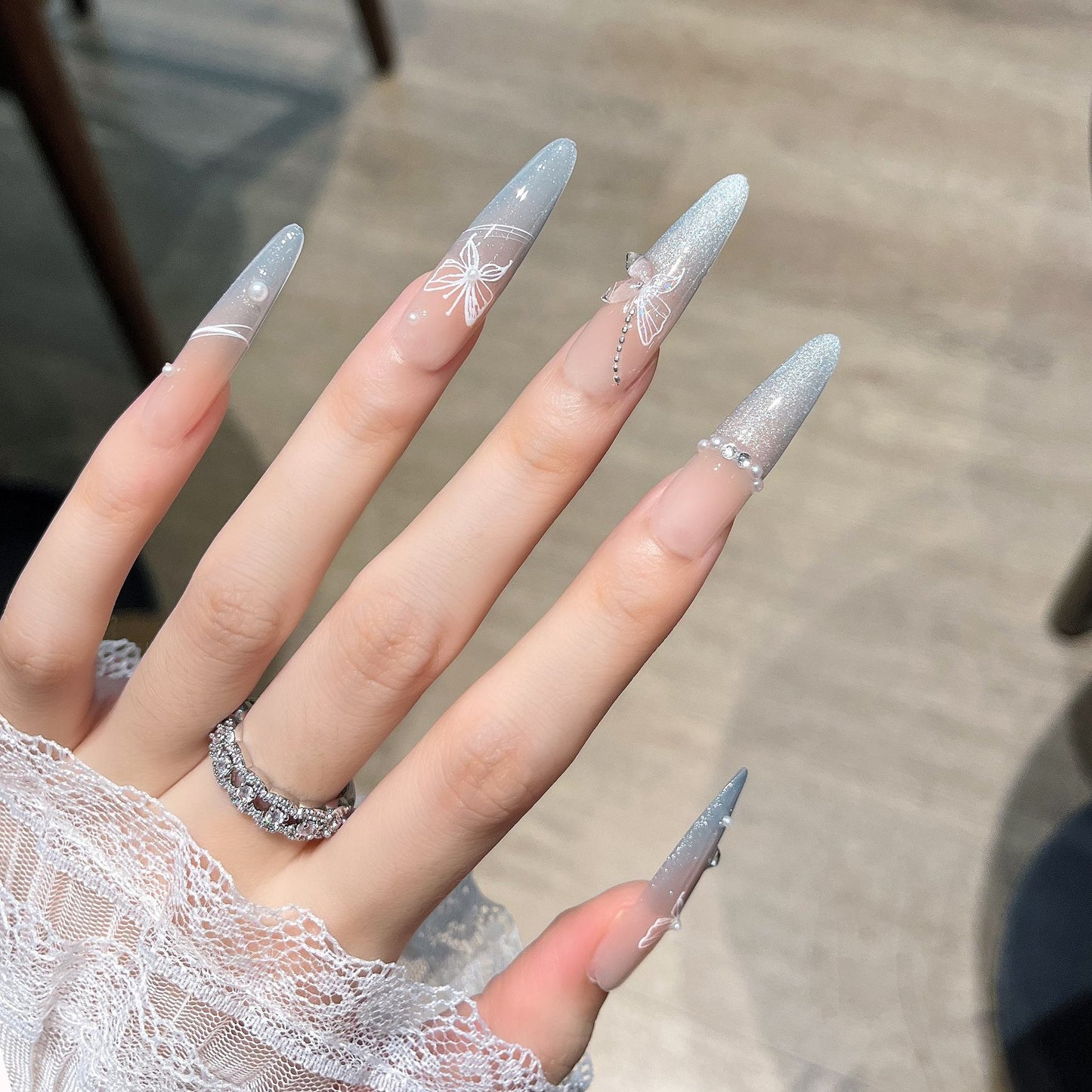 Dekorative Nagelkunst Brehn