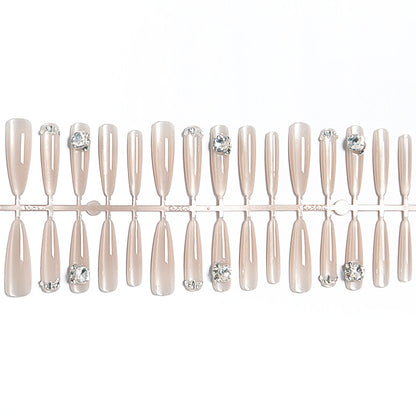 Kunstnagelset mit Glitzer-Design und eleganten 3D-Applikationen Brehn